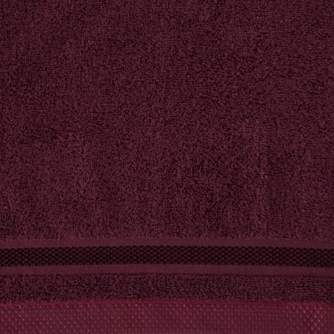 RĘCZNIK ABBIE (07) 50 X 90 CM BORDOWY