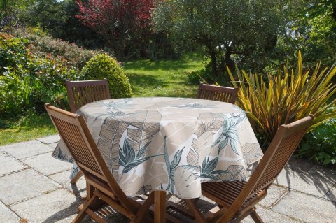 OBRUS GARDEN 40 X 140 CM BEŻOWY