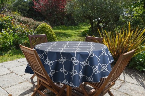 OBRUS GARDEN 40 X 140 CM GRANATOWY