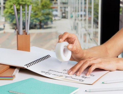 Taśma biurowa SCOTCH Magic (8-1933R16C60) matowa,16 szt.19mm x 33m + podajnik C60 Scotch 3M