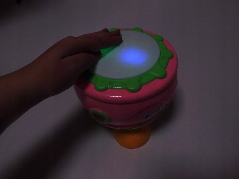 WESOŁY INTERAKTYWNY BĘBENEK MUZYKA ŚWIATŁA 6622 R