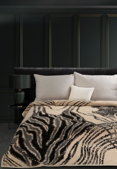 CIEPŁY KOC EUROFIRANY PLED AKRYL 220 X 240 NARZUTA BEŻOWY