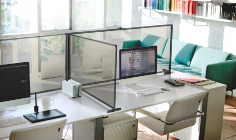 Osłona ochronna 150x60 pleksi bezbarwne, rama aluminiowa, metalowa podstawa srebrna