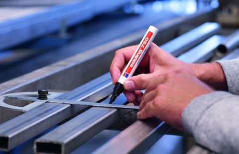 Marker lakierowy 2-4mm 750 czerwony EDDING końcówka okrągła