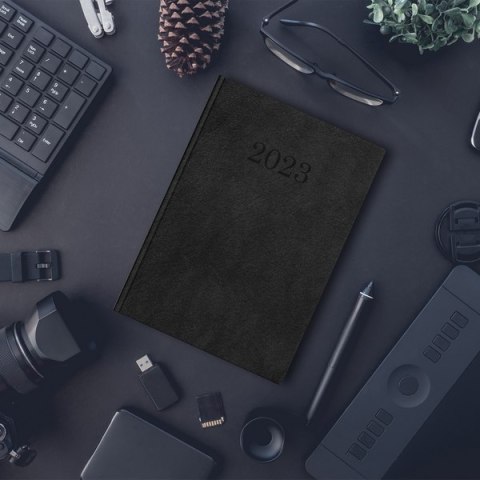 Kalendarz Top 2000 Standard 2023 A5 dzienny czarny 400165184