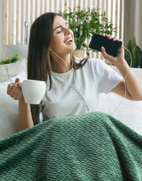 CIEPŁY KOC EUROFIRANY PLED D91 CINDY3 150X200 C.ZIEL 150X200 NARZUTA CIEMNOZIELONY