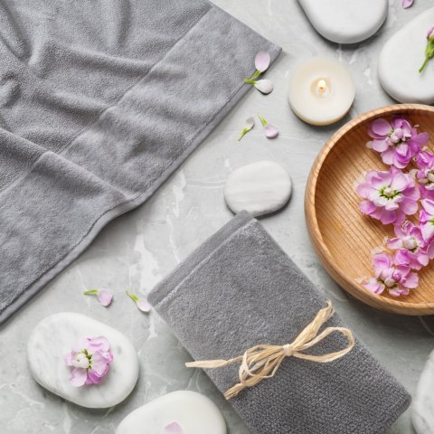 RĘCZNIK LUCY (09) 30X50 CM BUTELKOWY ZIELONY